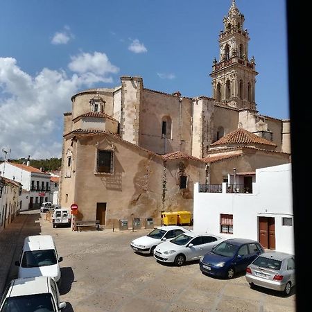 Ferienwohnung Buhardilla Rustica Mirando A Santa Catalina Jerez De Los Caballeros Exterior foto
