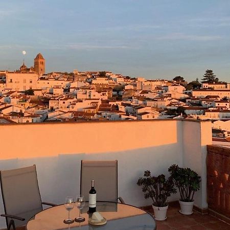 Ferienwohnung Buhardilla Rustica Mirando A Santa Catalina Jerez De Los Caballeros Exterior foto