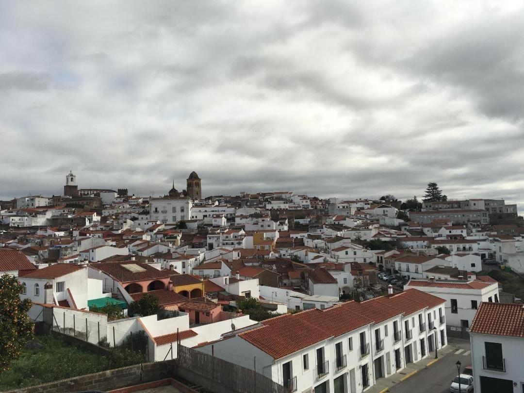 Ferienwohnung Buhardilla Rustica Mirando A Santa Catalina Jerez De Los Caballeros Exterior foto