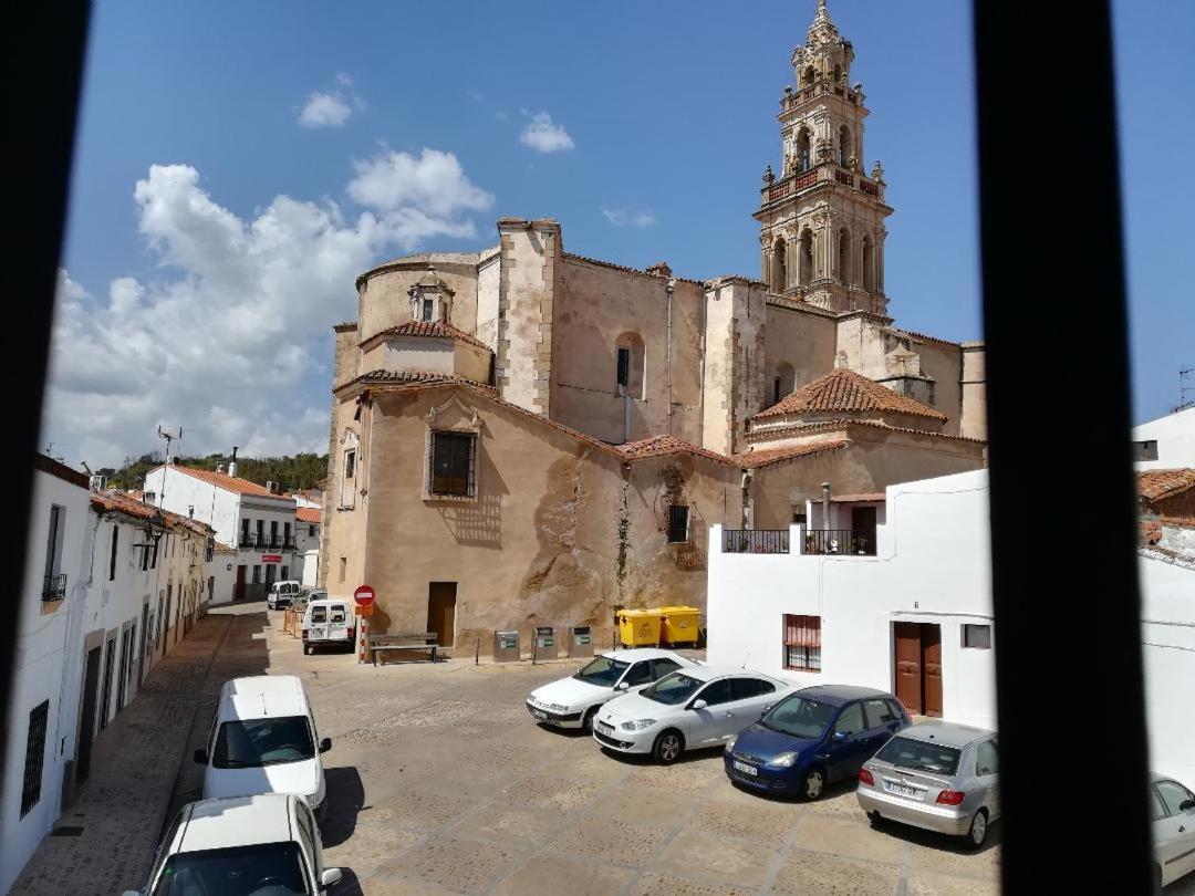 Ferienwohnung Buhardilla Rustica Mirando A Santa Catalina Jerez De Los Caballeros Exterior foto